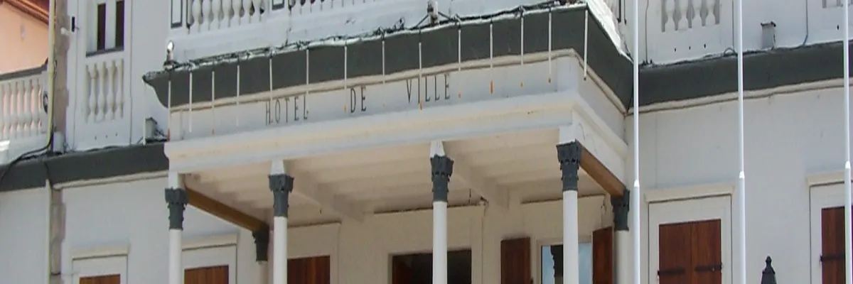 Image Fabricant abri de piscine Basse-Terre