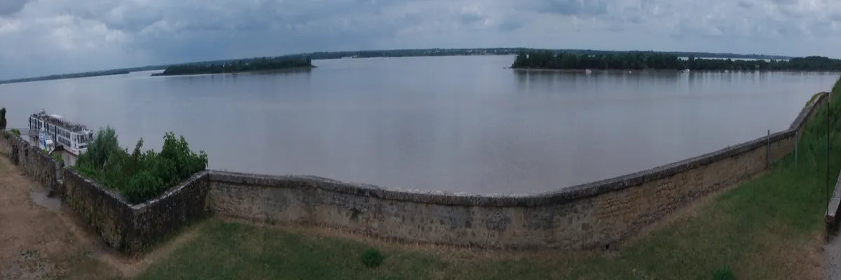 Image Fabricant abri de piscine Blaye