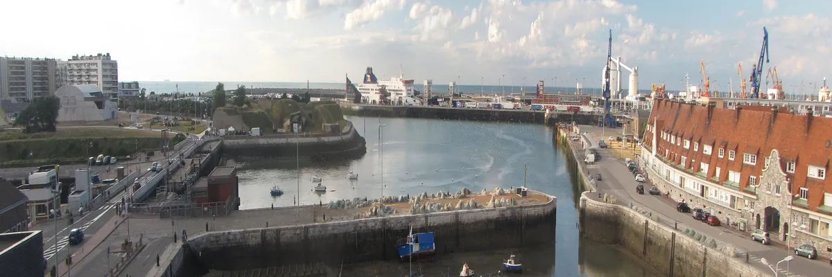 Image Fabricant abri de piscine Calais