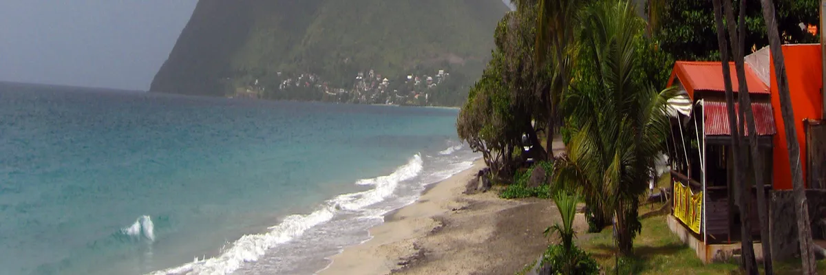 Image Fabricant abri de piscine Le Diamant