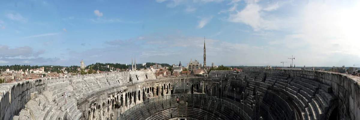 Image Fabricant abri de piscine Nîmes