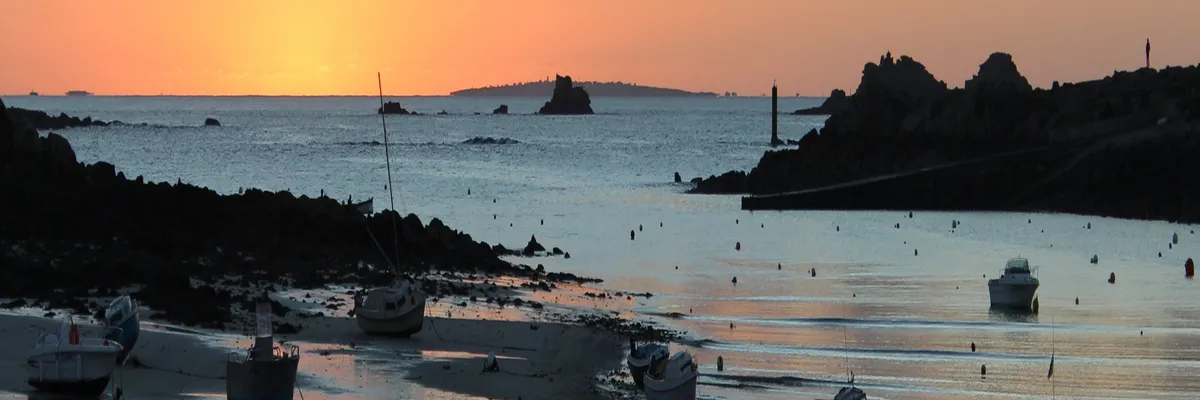 Image Fabricant abri de piscine Plouarzel